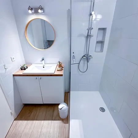 Apartment Poincare 3 - Proche Calme Et Renove A Juan Les Pins Antibes
